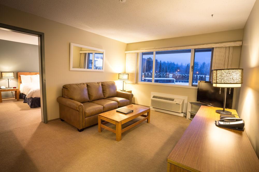 Prestige Hudson Bay Lodge & Conference Centre, Worldhotels Crafted Collection スミザーズ エクステリア 写真